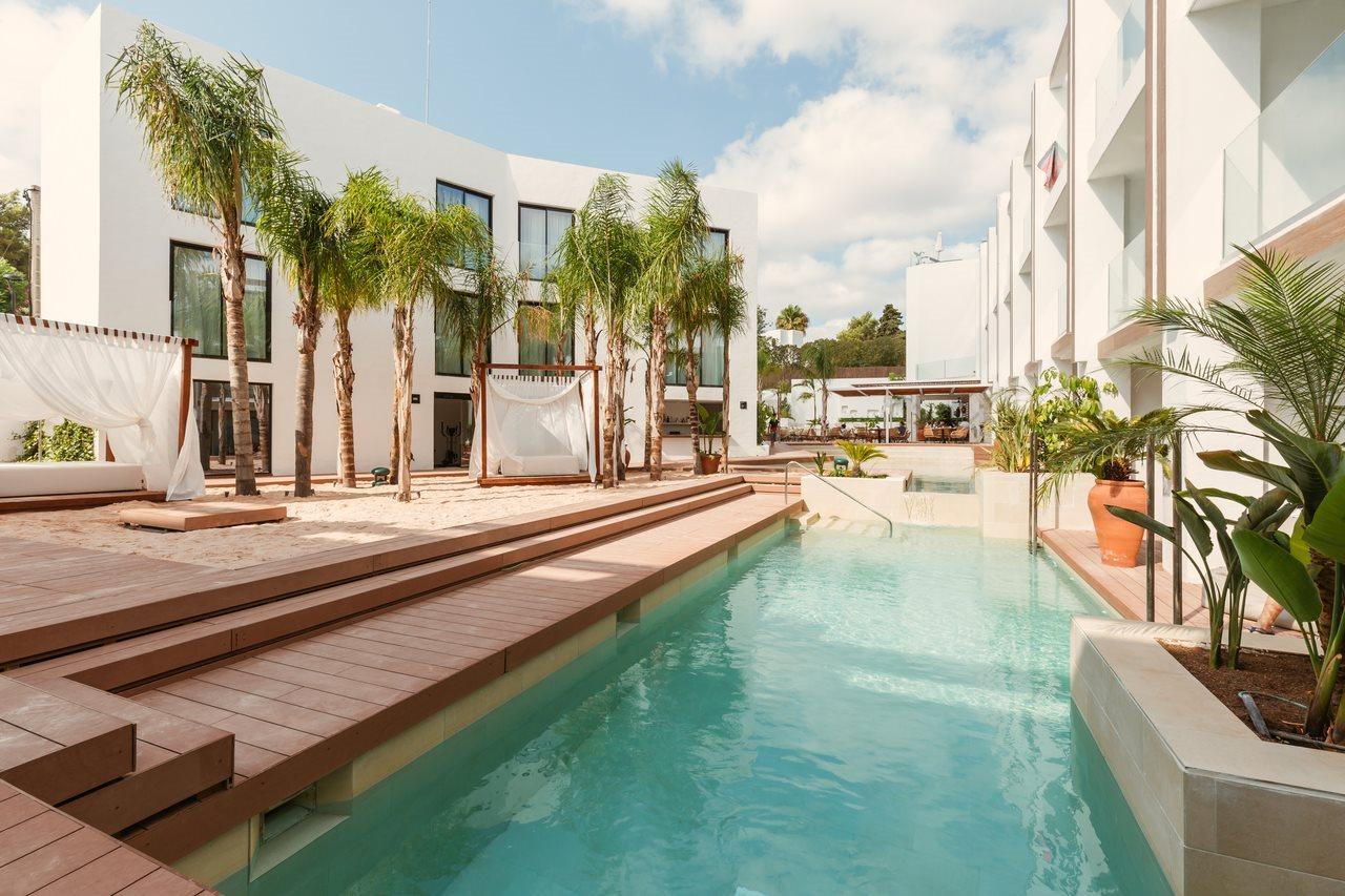 Nativo Hotel Ibiza ซานตาเอวเลเรียเดสริว ภายนอก รูปภาพ