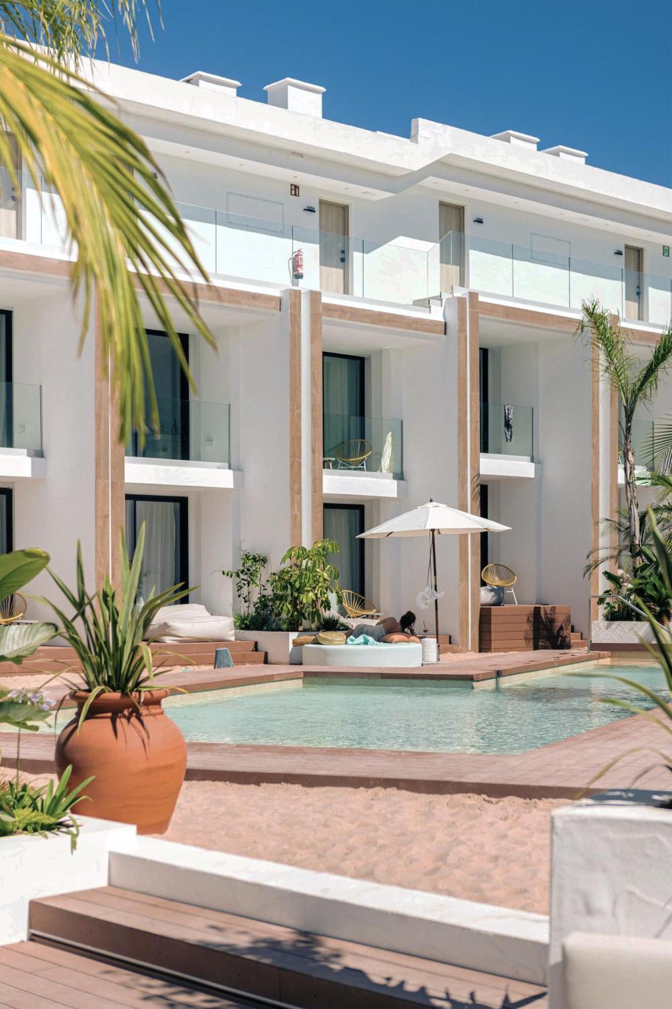Nativo Hotel Ibiza ซานตาเอวเลเรียเดสริว ภายนอก รูปภาพ