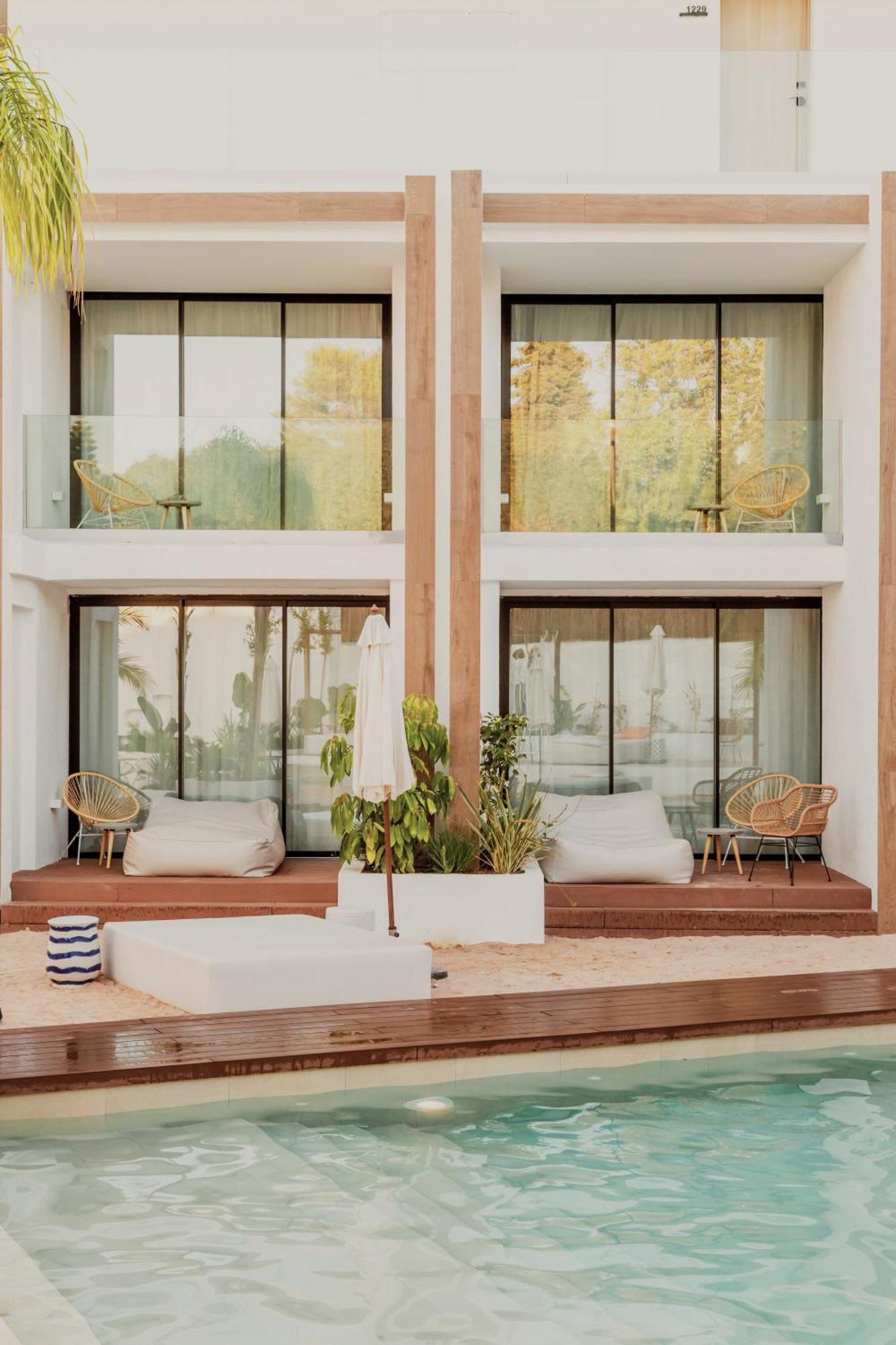 Nativo Hotel Ibiza ซานตาเอวเลเรียเดสริว ภายนอก รูปภาพ