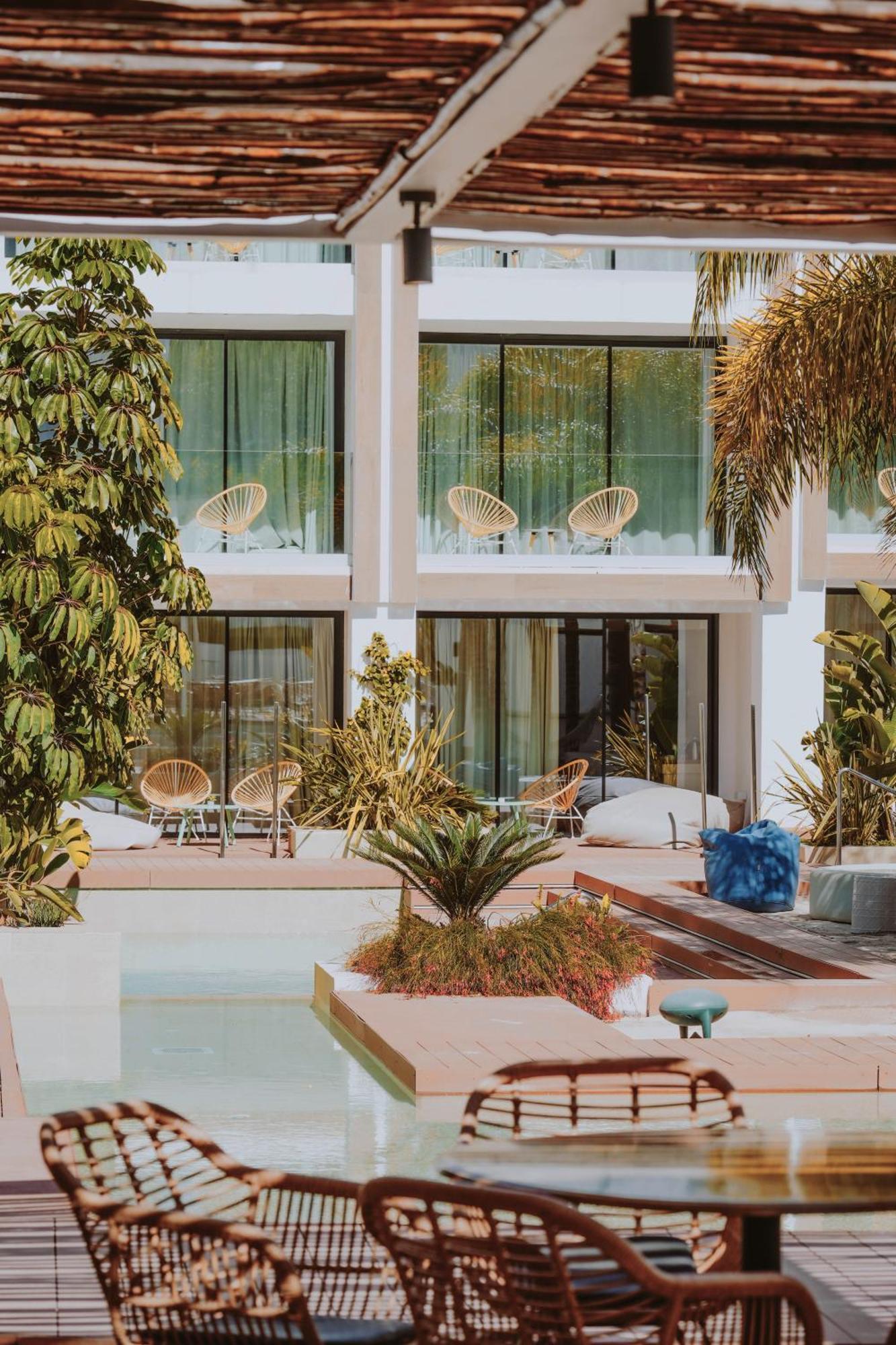 Nativo Hotel Ibiza ซานตาเอวเลเรียเดสริว ภายนอก รูปภาพ