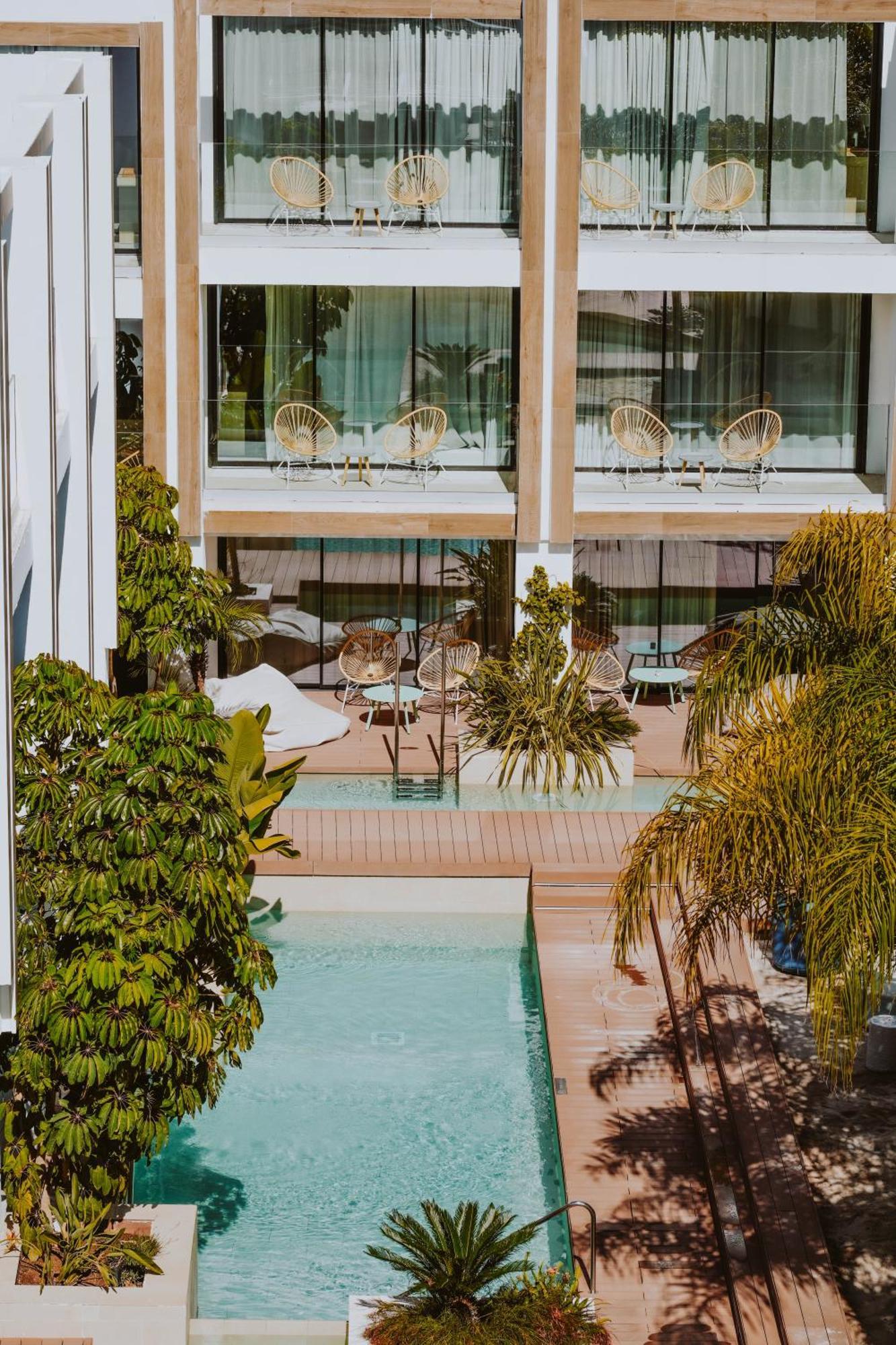 Nativo Hotel Ibiza ซานตาเอวเลเรียเดสริว ภายนอก รูปภาพ