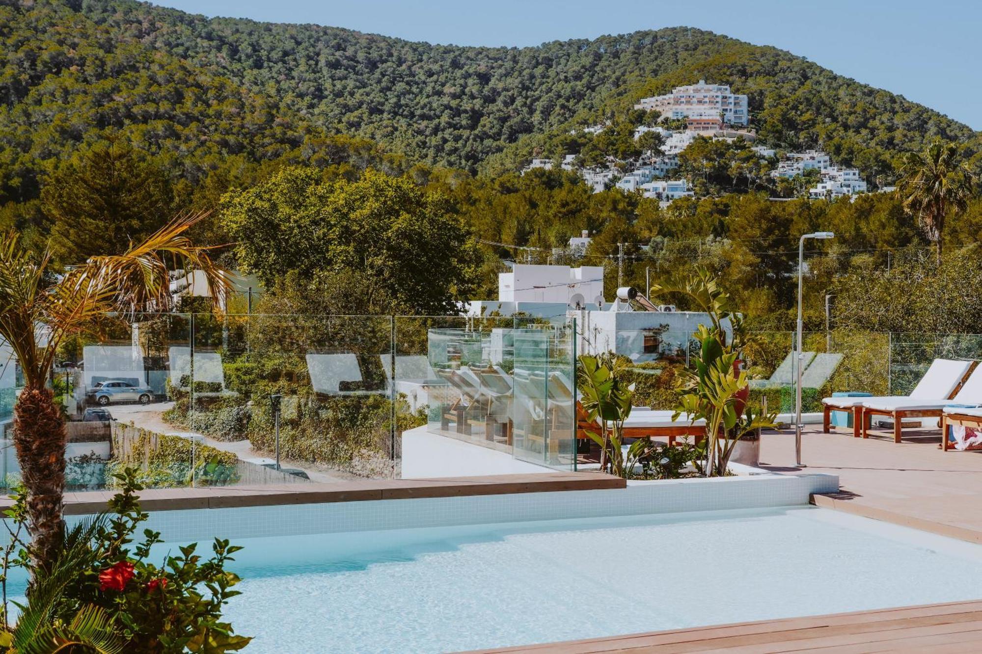 Nativo Hotel Ibiza ซานตาเอวเลเรียเดสริว ภายนอก รูปภาพ